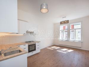 Pronájem bytu 2+kk, Praha, Chvalova, 51 m2
