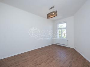 Pronájem bytu 2+kk, Praha, Chvalova, 51 m2
