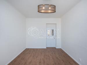 Pronájem bytu 2+kk, Praha, Chvalova, 51 m2