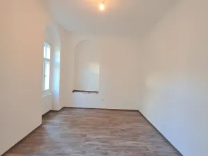 Prodej bytu 4+1, Karlovy Vary, Zámecký vrch, 118 m2