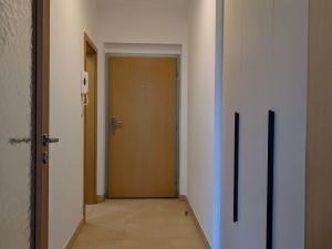 Pronájem bytu 2+kk, Praha - Zličín, Lipovská, 61 m2