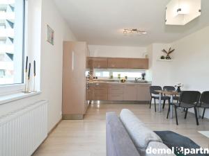 Pronájem bytu 2+kk, Praha, Mrázkova, 46 m2