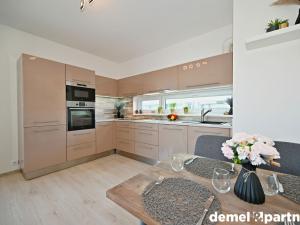 Pronájem bytu 2+kk, Praha, Mrázkova, 46 m2