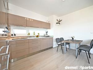 Pronájem bytu 2+kk, Praha, Mrázkova, 46 m2