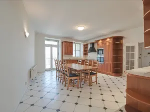 Pronájem bytu 4+1, Praha - Vinohrady, Italská, 205 m2