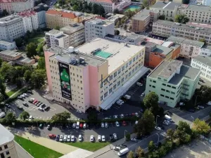 Pronájem kanceláře, Praha - Holešovice, Jankovcova, 68 m2