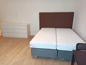 Pronájem bytu 1+kk, Praha - Vysočany, Poděbradská, 27 m2