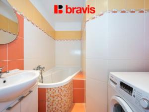 Prodej bytu 2+1, Brno - Komín, Olbrachtovo náměstí, 60 m2