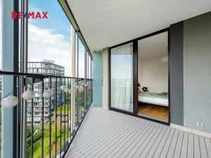 Pronájem bytu 2+kk, Praha - Žižkov, Ke kapslovně, 70 m2