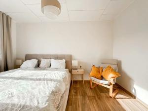 Pronájem bytu 3+kk, Praha - Dejvice, Na Šťáhlavce, 70 m2