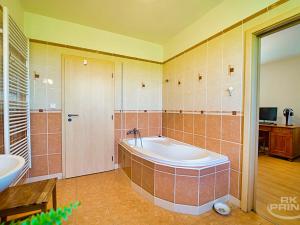 Prodej rodinného domu, Škvorec, U Višňovky, 127 m2