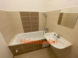 Pronájem bytu 2+1, Orlová - Lutyně, Masarykova třída, 56 m2