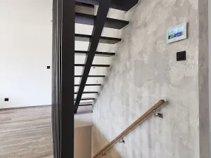 Pronájem rodinného domu, Praha - Kobylisy, Učitelská, 168 m2