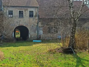 Prodej komerční nemovitosti, Vykáň, 450 m2