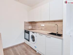 Pronájem bytu 2+kk, Praha - Hloubětín, Kardašovská, 43 m2
