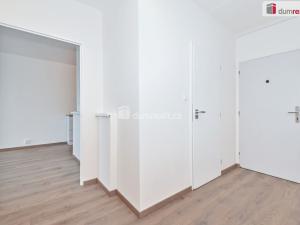 Pronájem bytu 2+kk, Praha - Hloubětín, Kardašovská, 43 m2