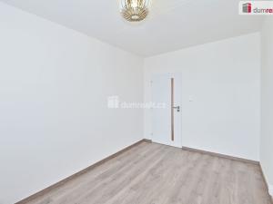 Pronájem bytu 2+kk, Praha - Hloubětín, Kardašovská, 43 m2