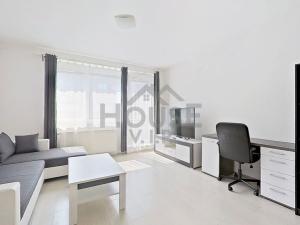 Prodej bytu 1+kk, Praha - Dolní Měcholupy, Honzíkova, 34 m2