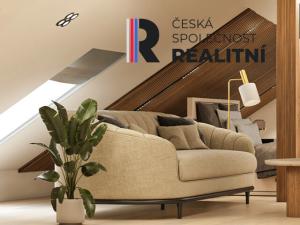 Prodej obchodního prostoru, Karlovy Vary, Zámecký vrch, 670 m2