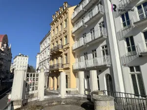 Prodej obchodního prostoru, Karlovy Vary, Zámecký vrch, 670 m2
