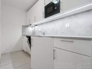 Pronájem bytu 2+kk, Praha - Suchdol, Suchdolské náměstí, 43 m2