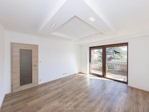 Prodej kanceláře, Praha - Suchdol, Osvobození, 314 m2
