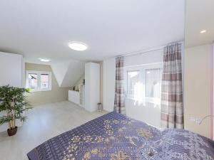 Prodej kanceláře, Praha - Suchdol, Osvobození, 314 m2