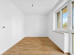 Prodej bytu 3+1, Pohořelice, Tyršova, 72 m2