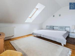 Prodej rodinného domu, Dubí, Dlouhá, 234 m2