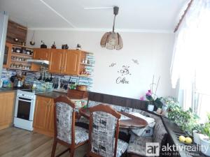 Prodej bytu 3+1, Libochovice, Revoluční, 67 m2