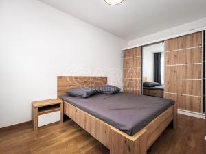 Pronájem bytu 2+kk, Praha - Třebonice, Thomasova, 46 m2