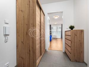 Pronájem bytu 2+kk, Praha - Třebonice, Thomasova, 46 m2