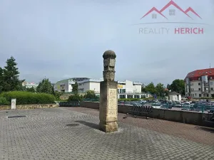 Pronájem bytu 2+kk, Chomutov, Žižkovo náměstí, 50 m2
