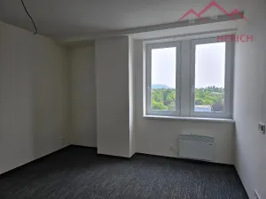 Pronájem bytu 2+kk, Chomutov, Žižkovo náměstí, 50 m2