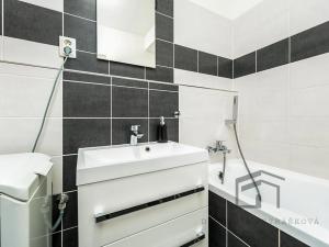 Pronájem bytu 3+kk, Praha - Černý Most, náměstí Plukovníka Vlčka, 86 m2