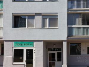 Pronájem bytu 2+kk, Praha, Katovická, 42 m2