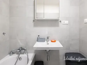 Pronájem bytu 2+kk, Horoměřice, Velvarská, 53 m2
