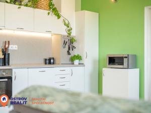 Prodej bytu 2+kk, Olomouc, Okružní, 53 m2