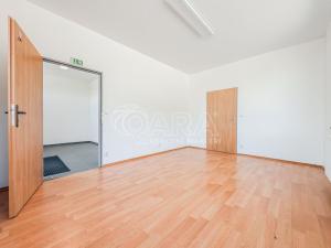 Pronájem kanceláře, Kladno - Kročehlavy, Milady Horákové, 160 m2