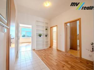 Prodej bytu 3+kk, Milovice, Lesní, 91 m2