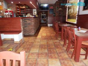 Pronájem restaurace, Praha, Toužimská, 310 m2