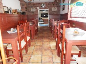 Pronájem restaurace, Praha, Toužimská, 310 m2