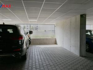 Pronájem garážového stání, Hradec Králové - Třebeš, Svatojánská, 12 m2