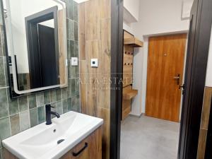 Pronájem bytu 1+kk, Karlovy Vary, Západní, 21 m2