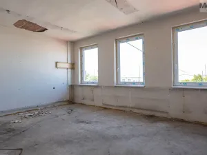 Prodej skladu, Most - Čepirohy, 6000 m2