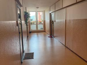 Pronájem bytu 1+kk, Karlovy Vary - Rybáře, U Koupaliště, 24 m2