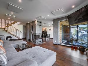 Prodej vily, Loučná pod Klínovcem, 210 m2