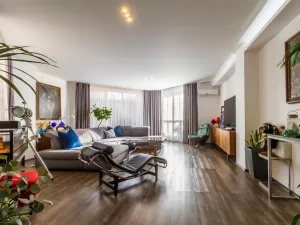 Prodej bytu 4+kk, Praha - Dolní Měcholupy, Za kovárnou, 215 m2