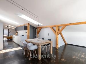 Pronájem bytu 2+kk, Hradec Králové, V Domkách, 102 m2