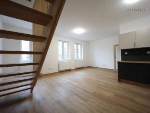 Pronájem kanceláře, Kladno, Bendlova, 113 m2